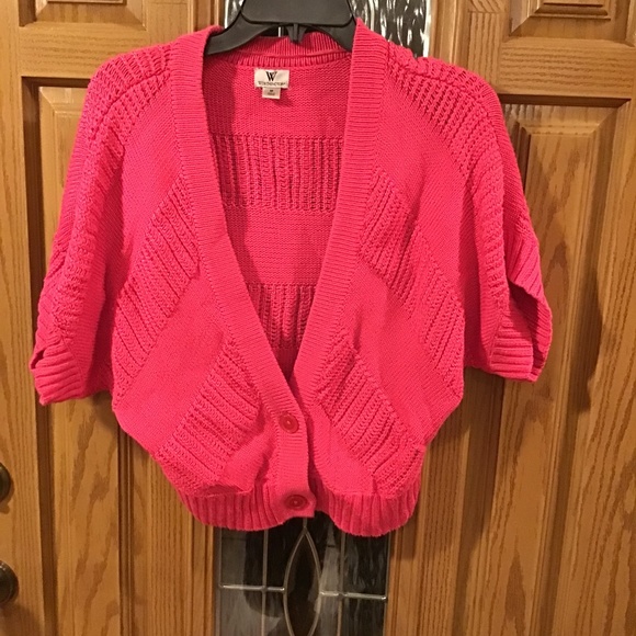 💚3/$25 Worthington M dark pink shrug with ruched sleeves and 2 buttons - Picture 1 of 11